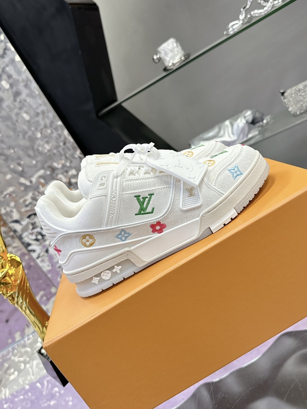 ルイヴィトン靴側面デザイン